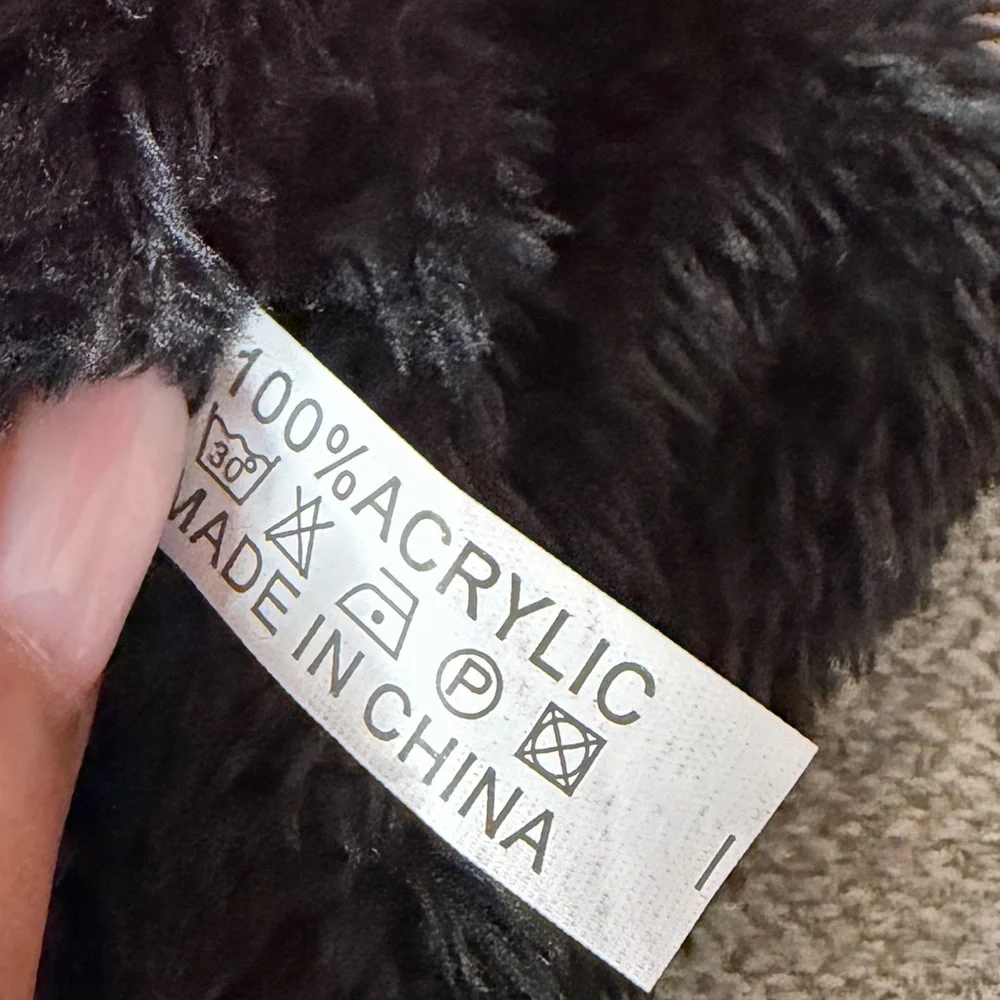 UGG Black Knit Pom-Pom Beanie for Kids 🤍